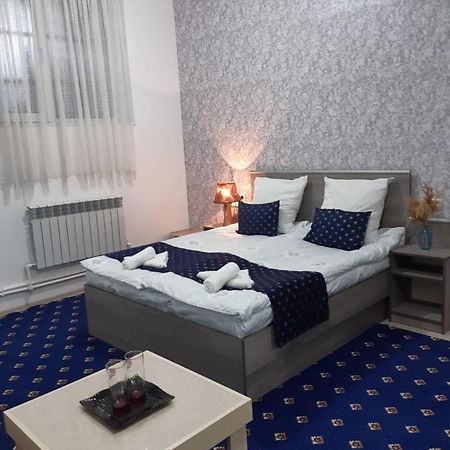 Lind Guest House B&B Gyumri Exterior foto