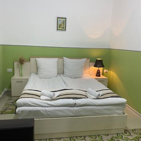 Lind Guest House B&B Gyumri Exterior foto